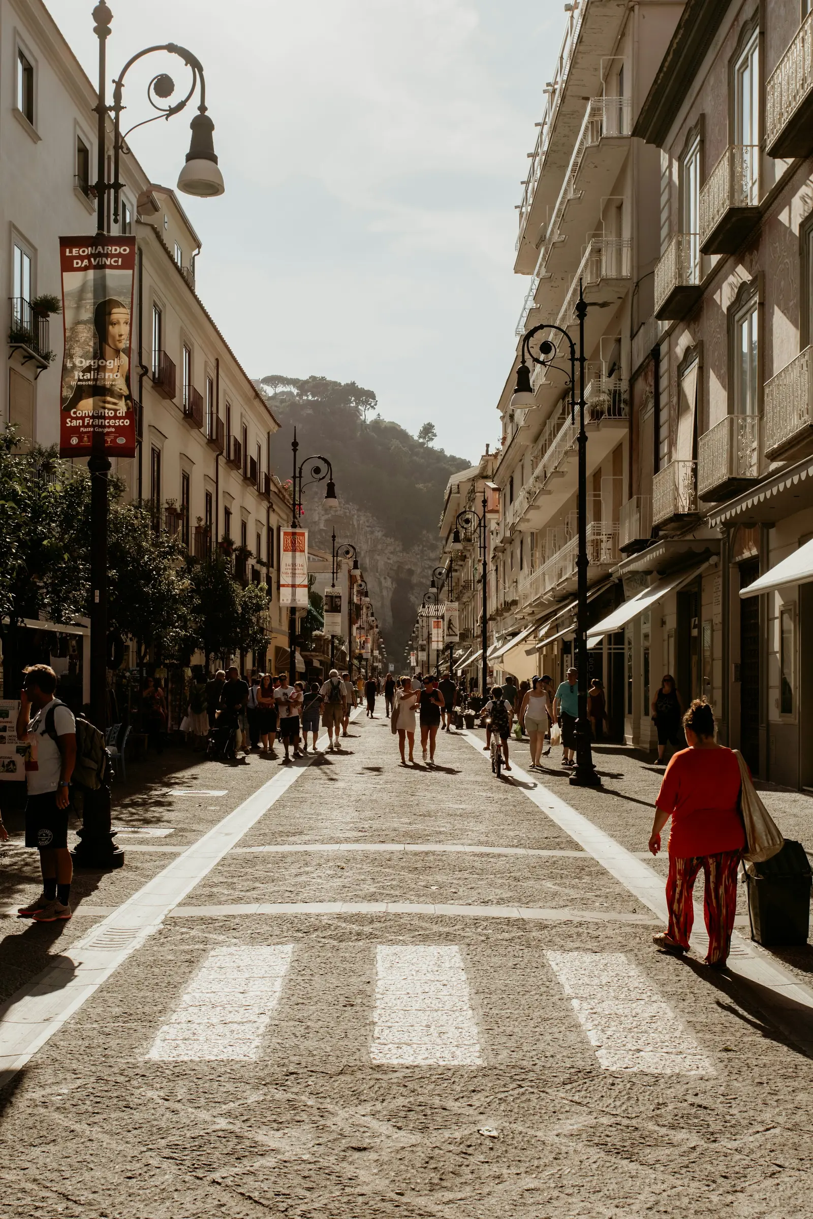 Gatuliv i centrala Sorrento